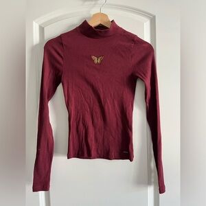 Hollister long sleeve mock neck butterfly shirt sz S
